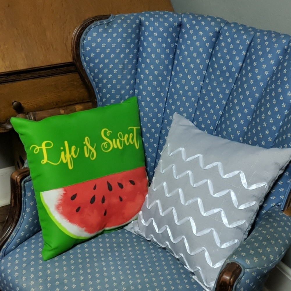 Throw pillows